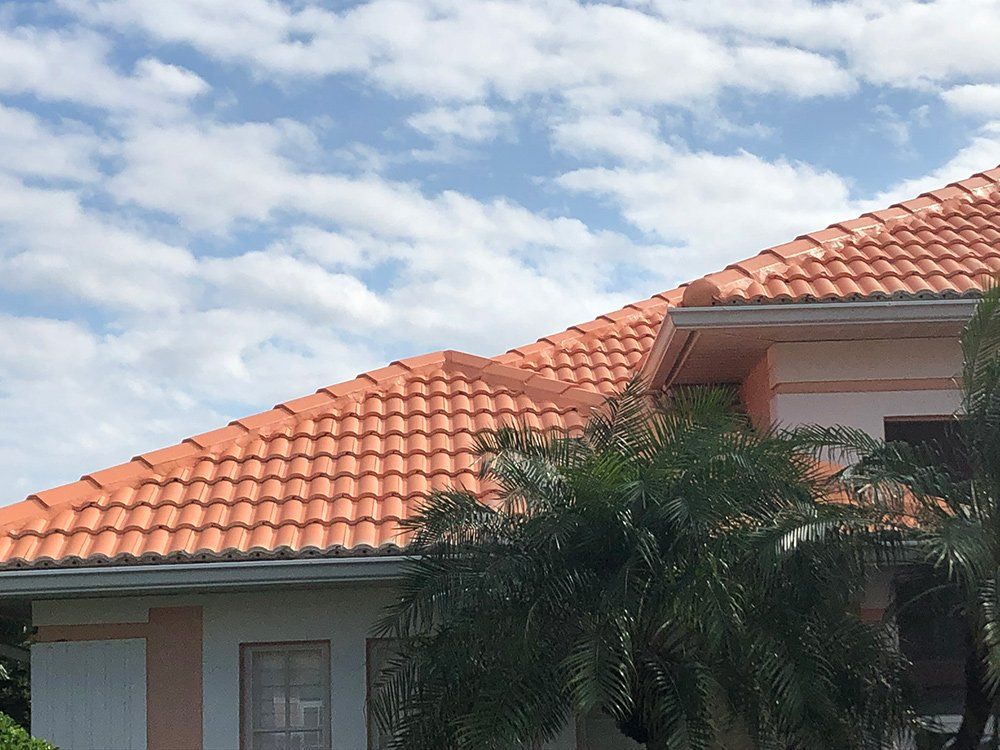 Closeup View of Clean Roof — Venice, FL — A-1 Roof Cleaning & Coating of Venice