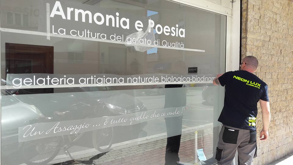 vetrofania gelateria