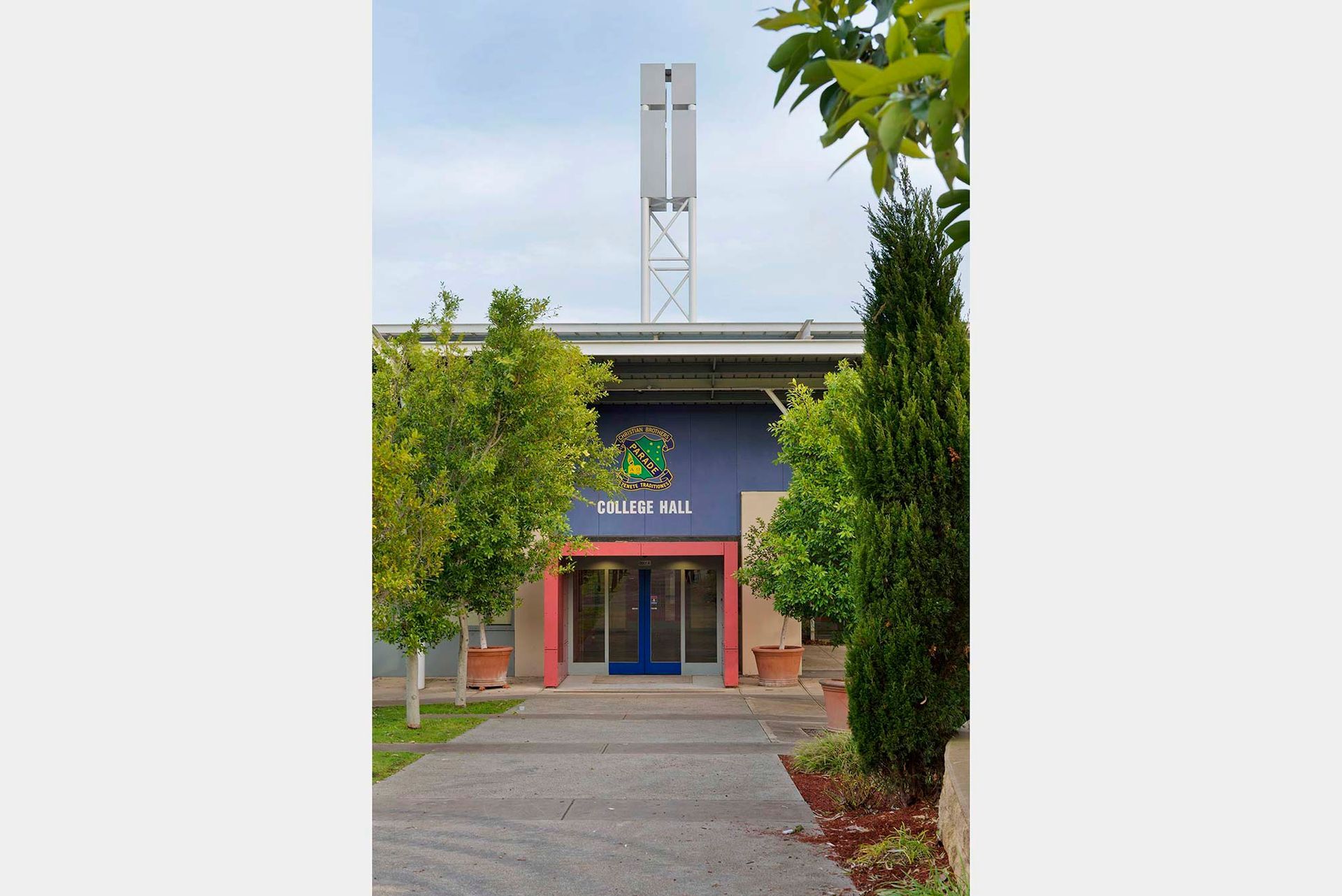 A building with the word park on it