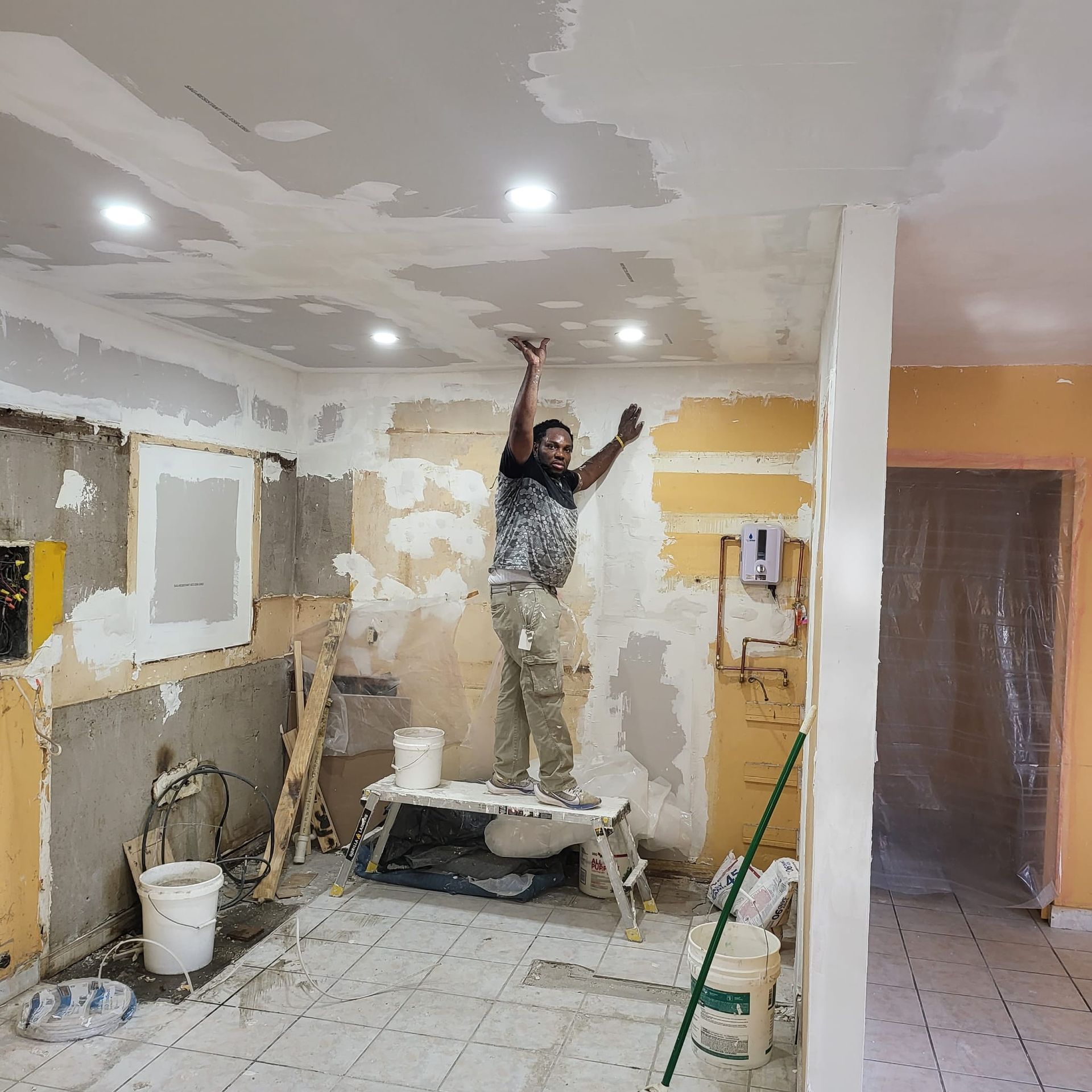Drywall repair service Fort Lauderdale Broward