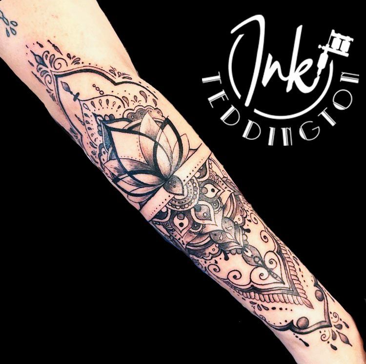 Modern Mandala Sleeve