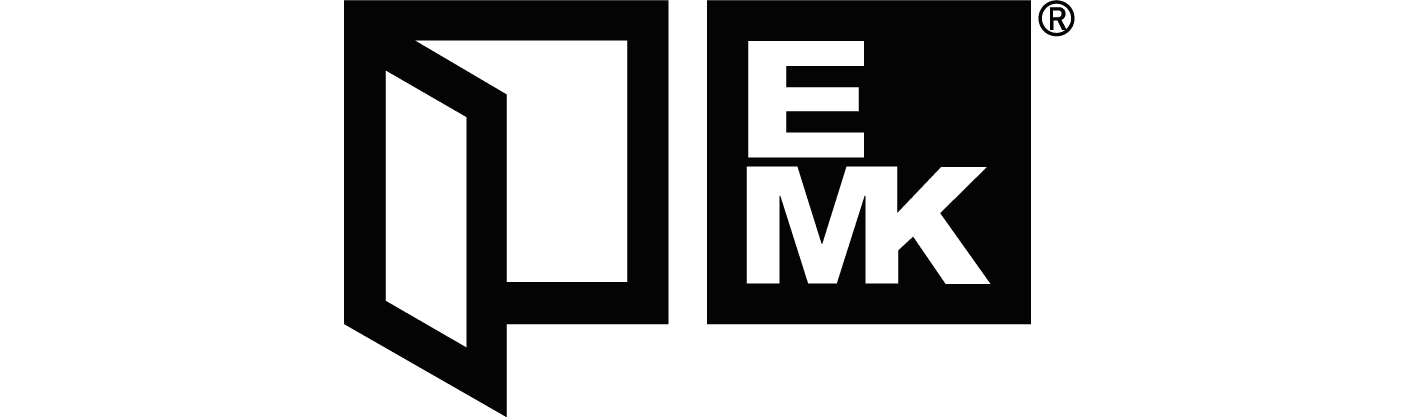 Un logo raffigurante un'icona bianca stilizzata di una porta aperta accanto a un quadrato nero contenente le lettere bianche