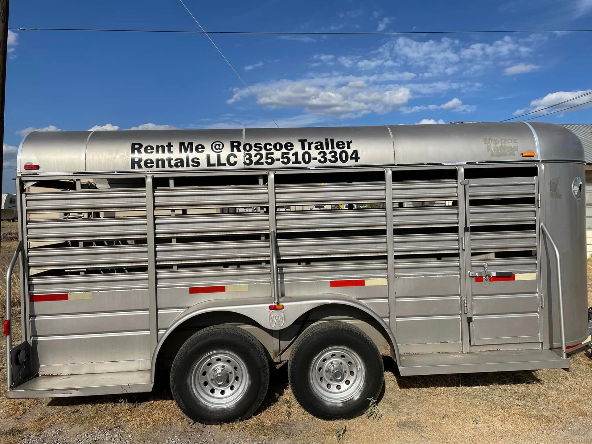 livestock trailer roscoe