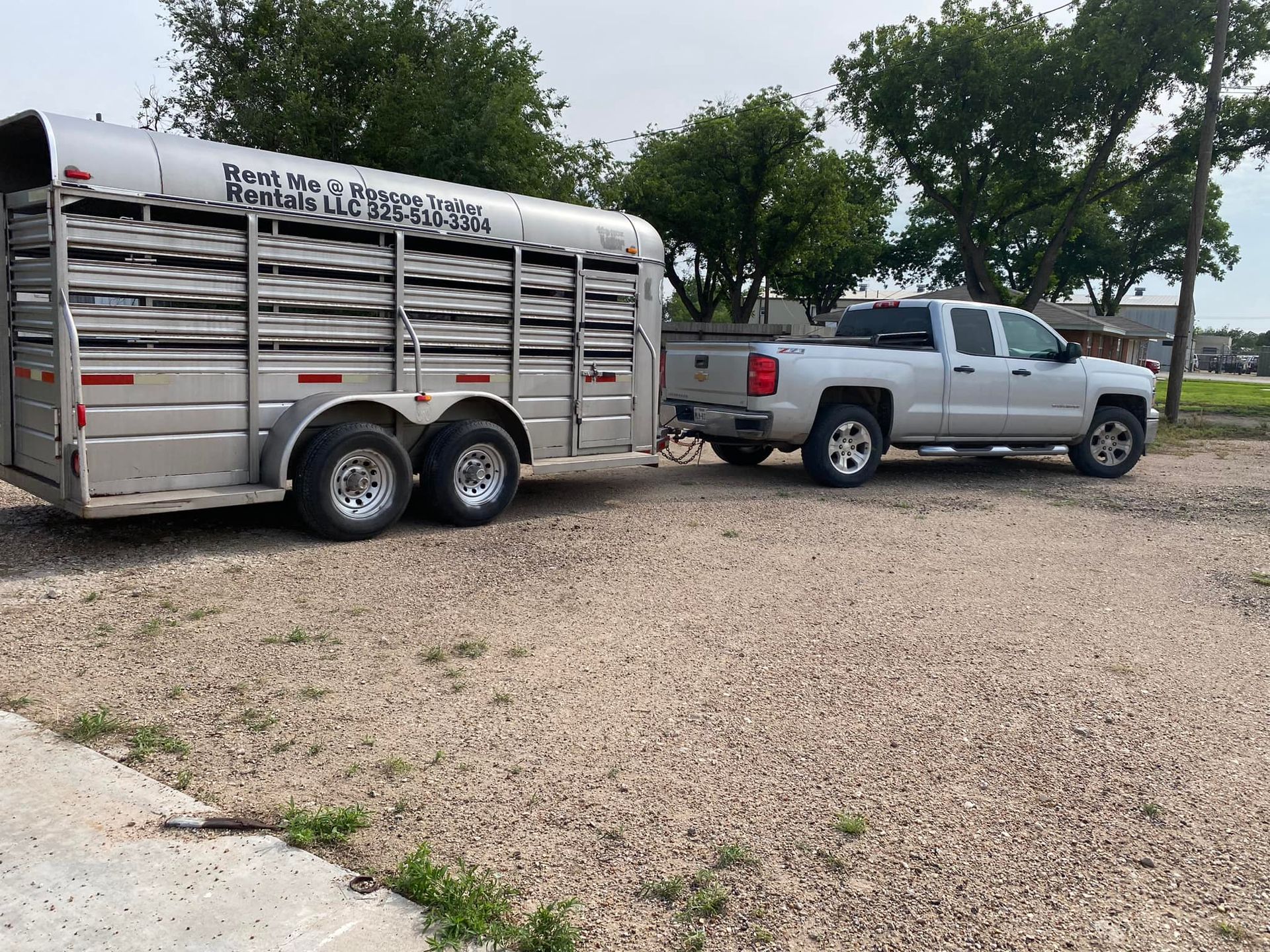 livestock trailer roscoe