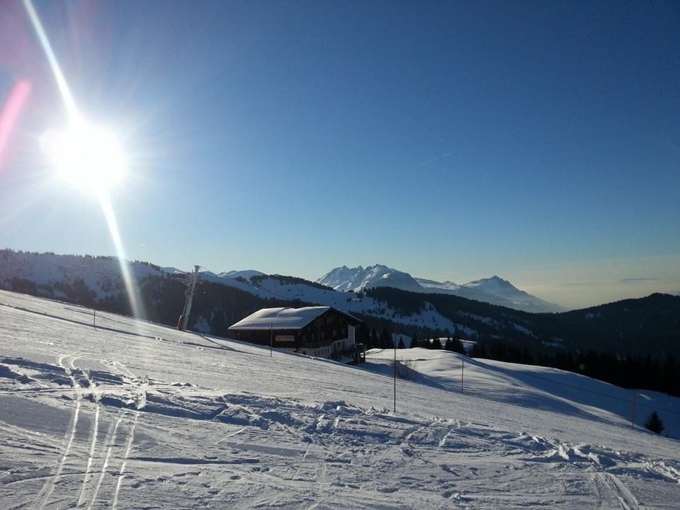 sommet de montagne enneigé