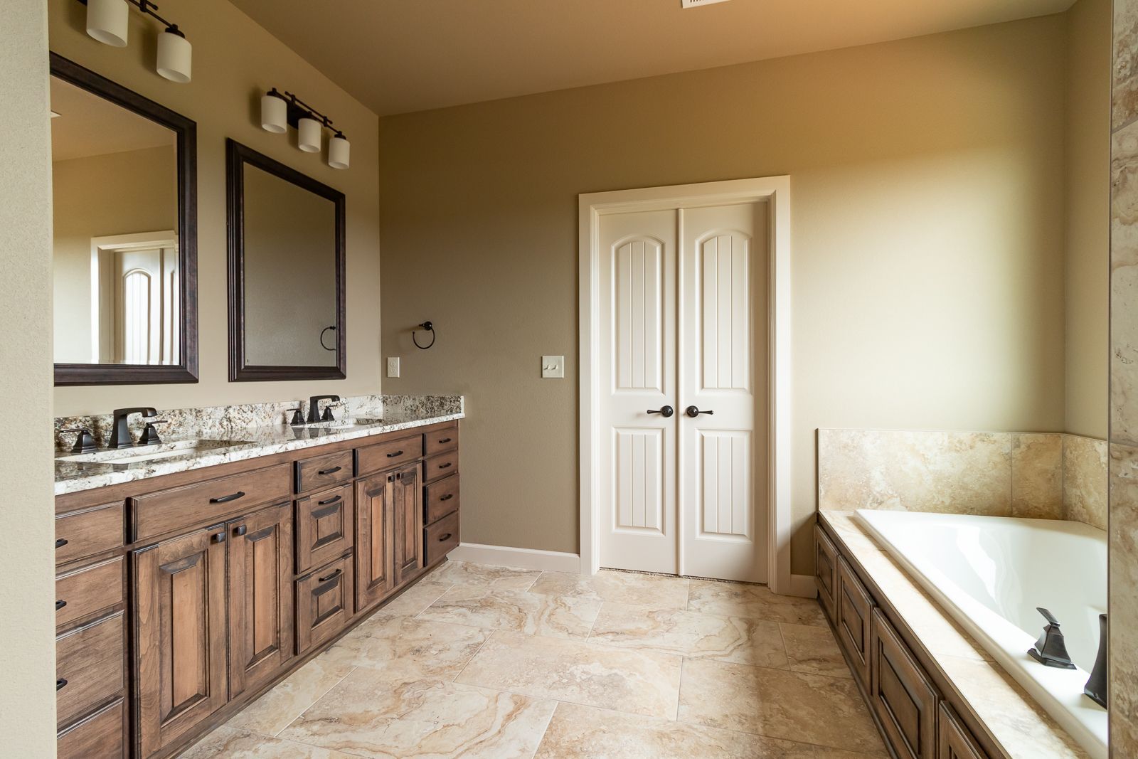 bathroom interior paint