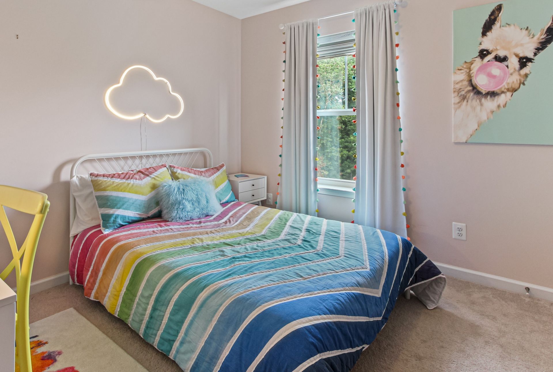 Cromwell Ridge Project - rainbow room bedroom