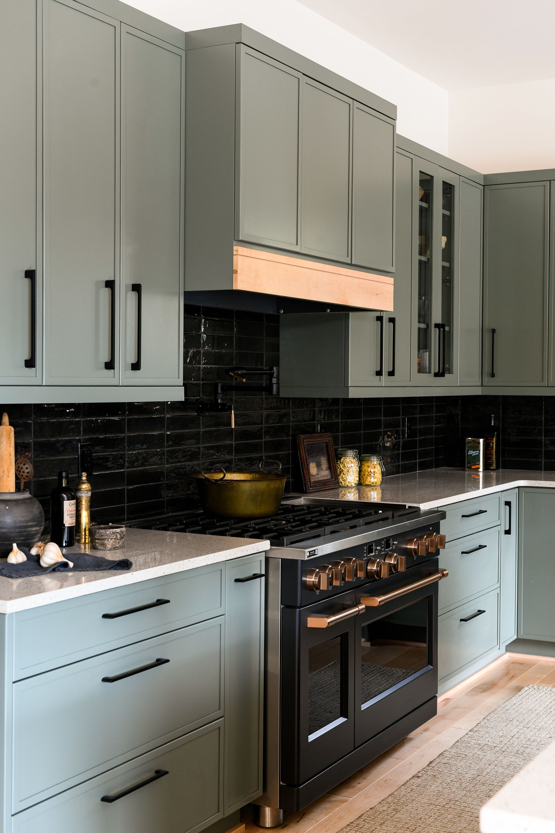 Deep Creek renovated cabinets and oven