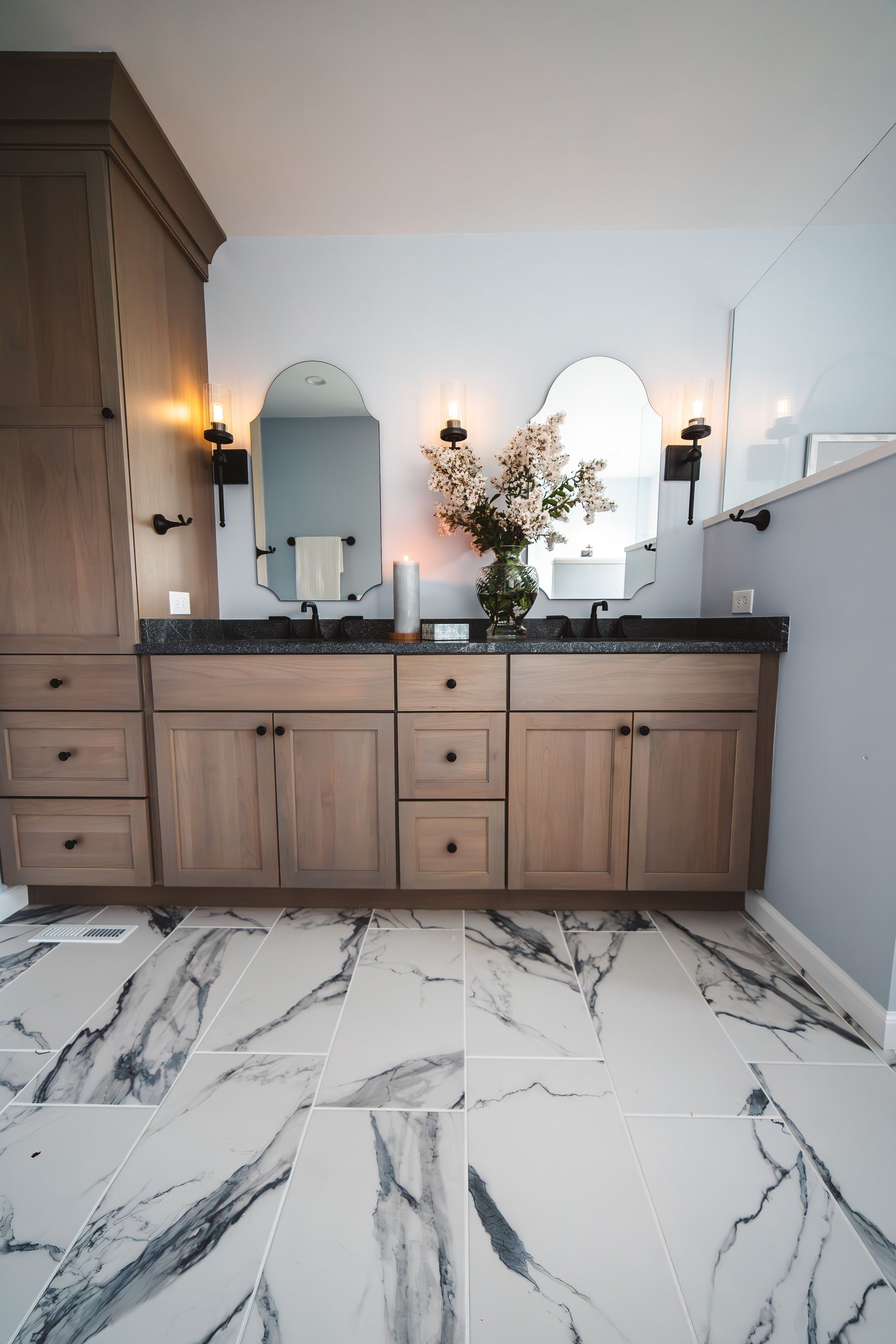 Delray Bathroom (extended view)