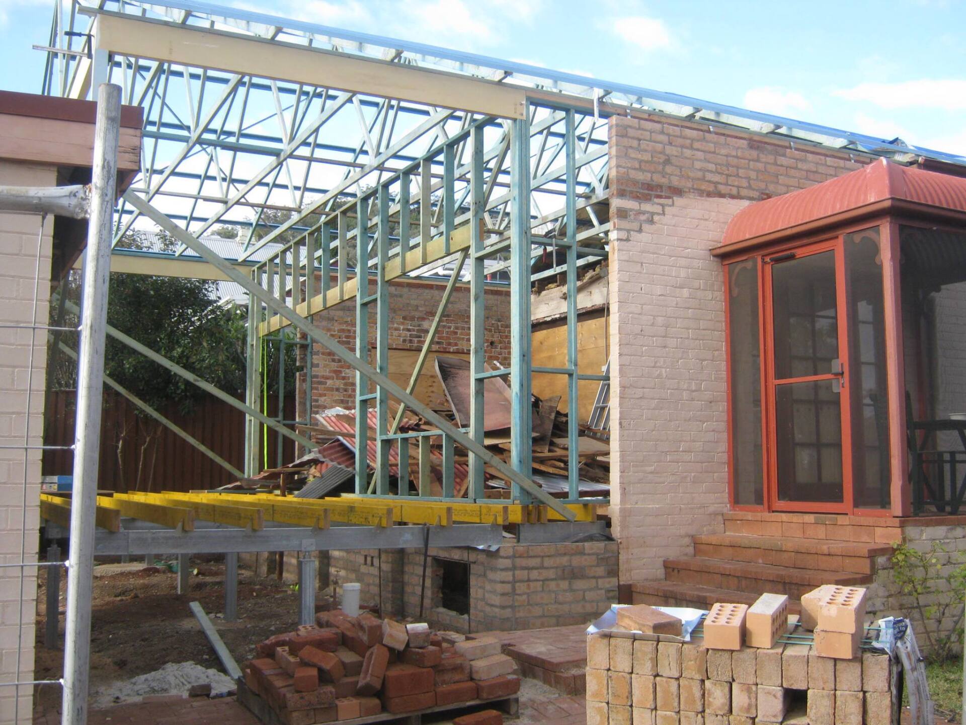 Under Construction House  Still Trusses - Home Improvement in Tamworth, NSW