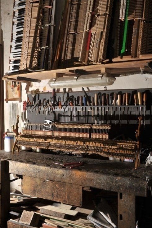 Strumenti per la riparazione di pianoforti