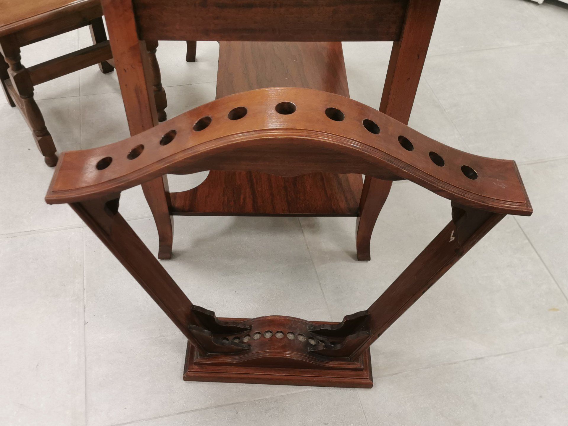 porta bastoni in legno 2