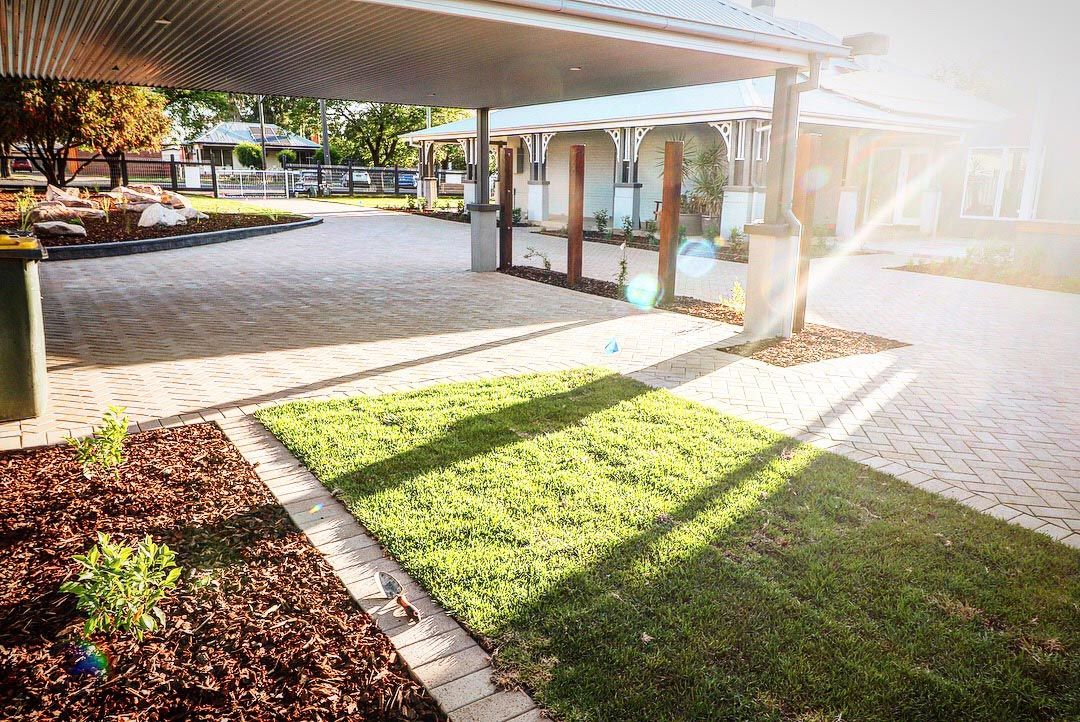 residential-landscaping stone