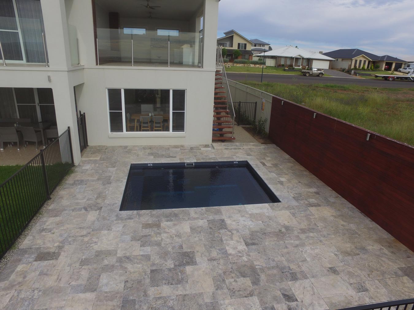 residential-landscaping pool area