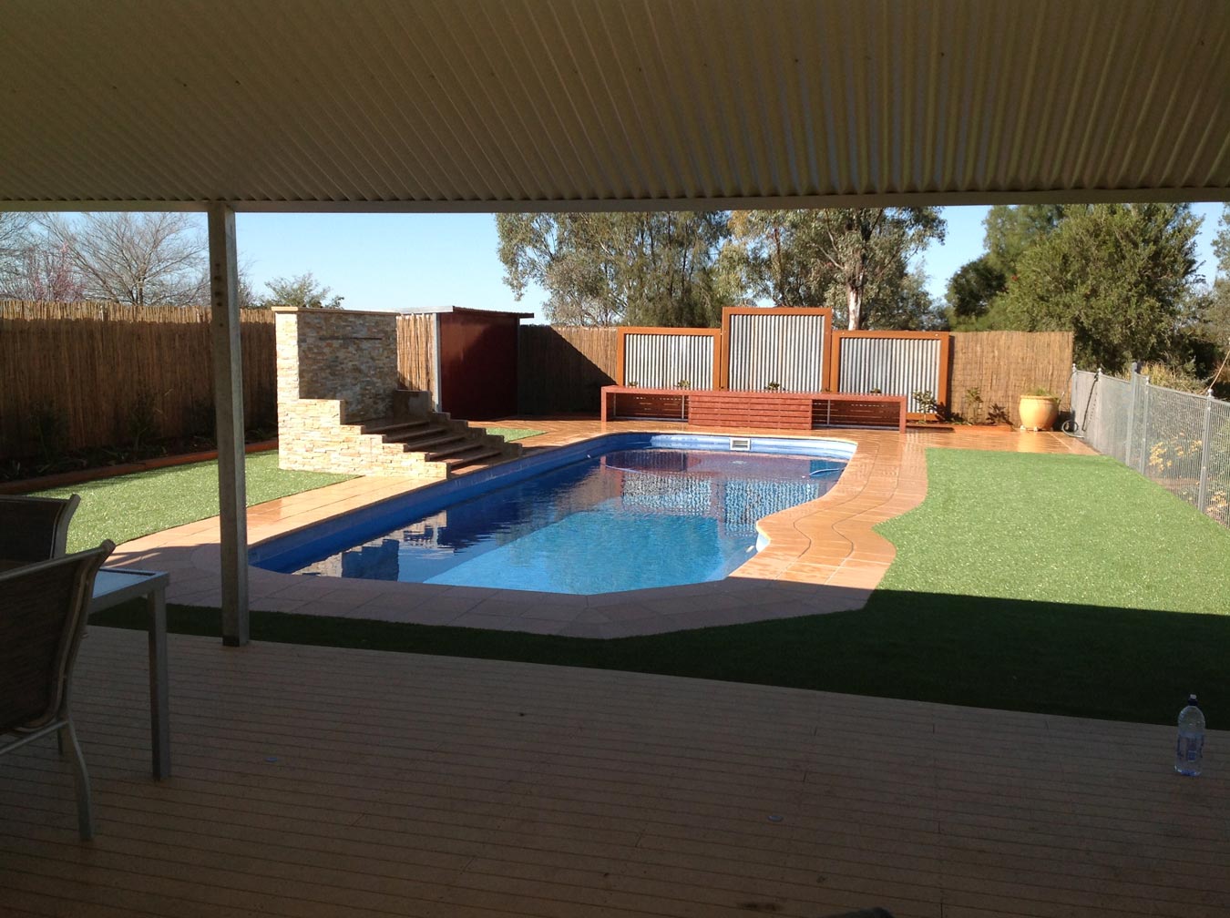 residential-landscaping pool area