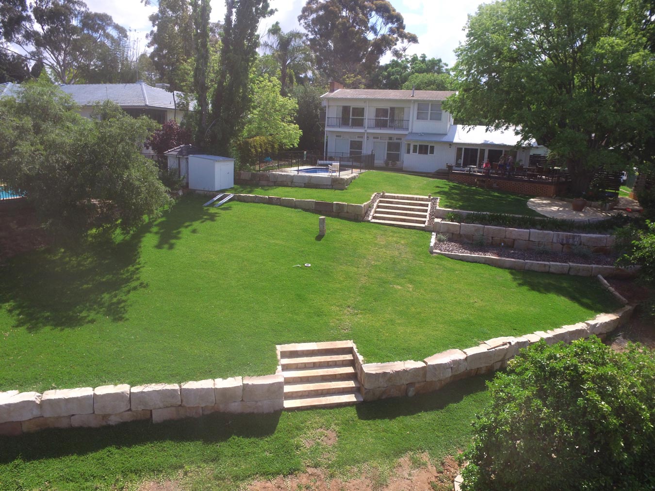 residential-landscaping lawn