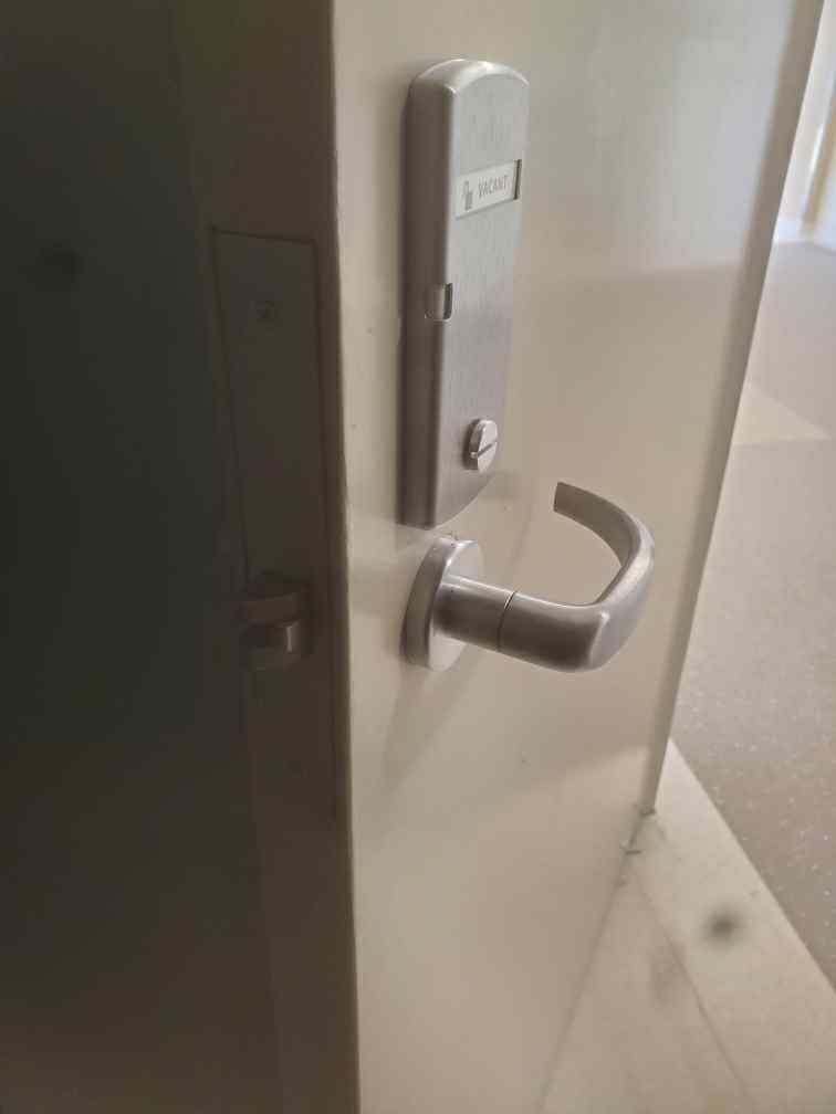 door knob hardware installation