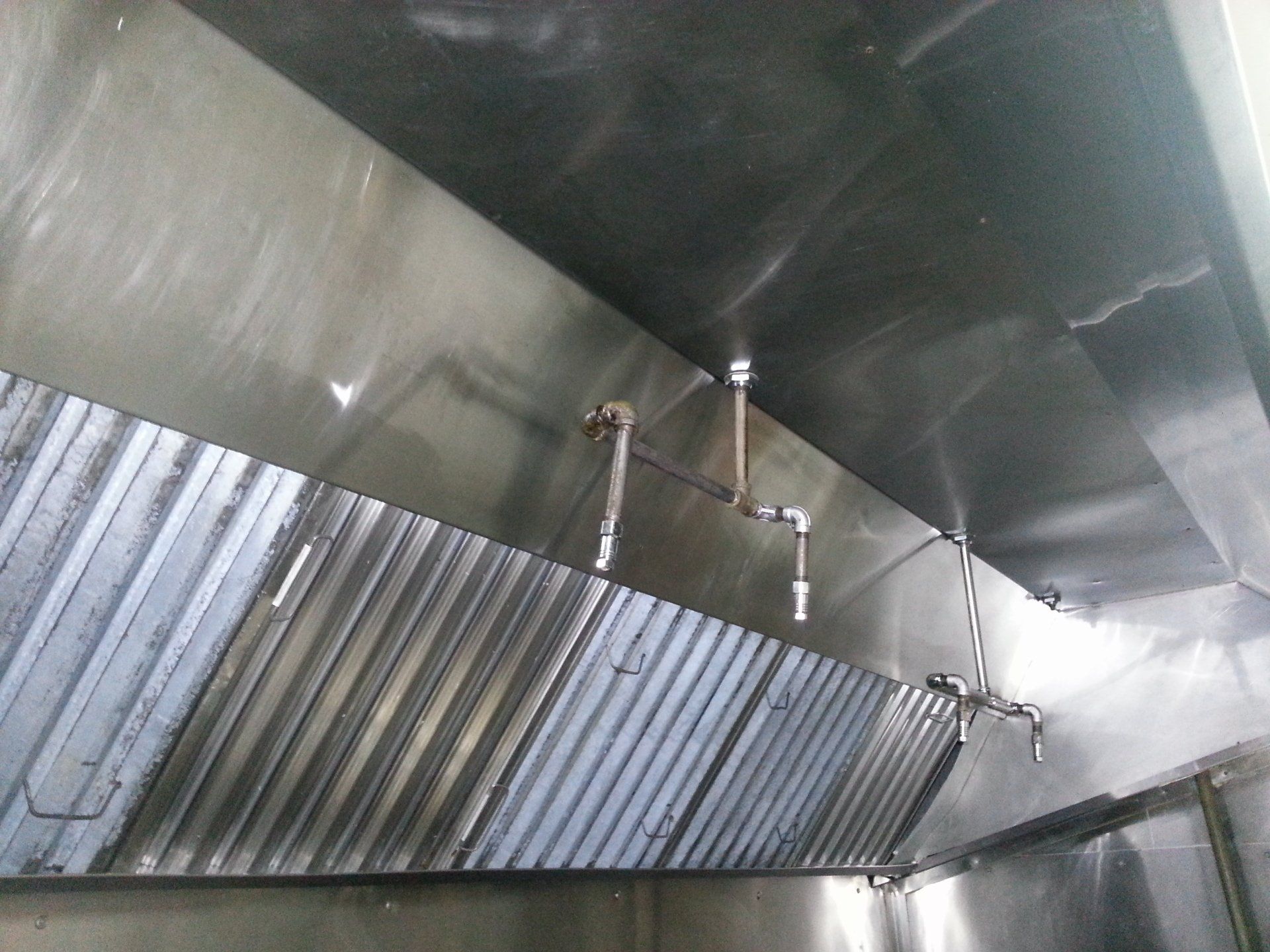 Exhaust filter cleaning