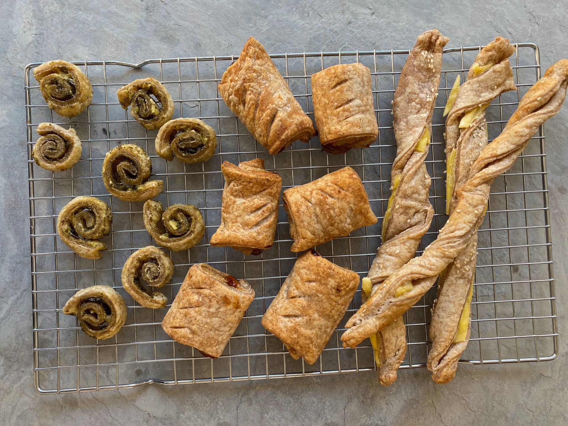 vegan frikandelbroodje | vegan borrelplank | groene dromers