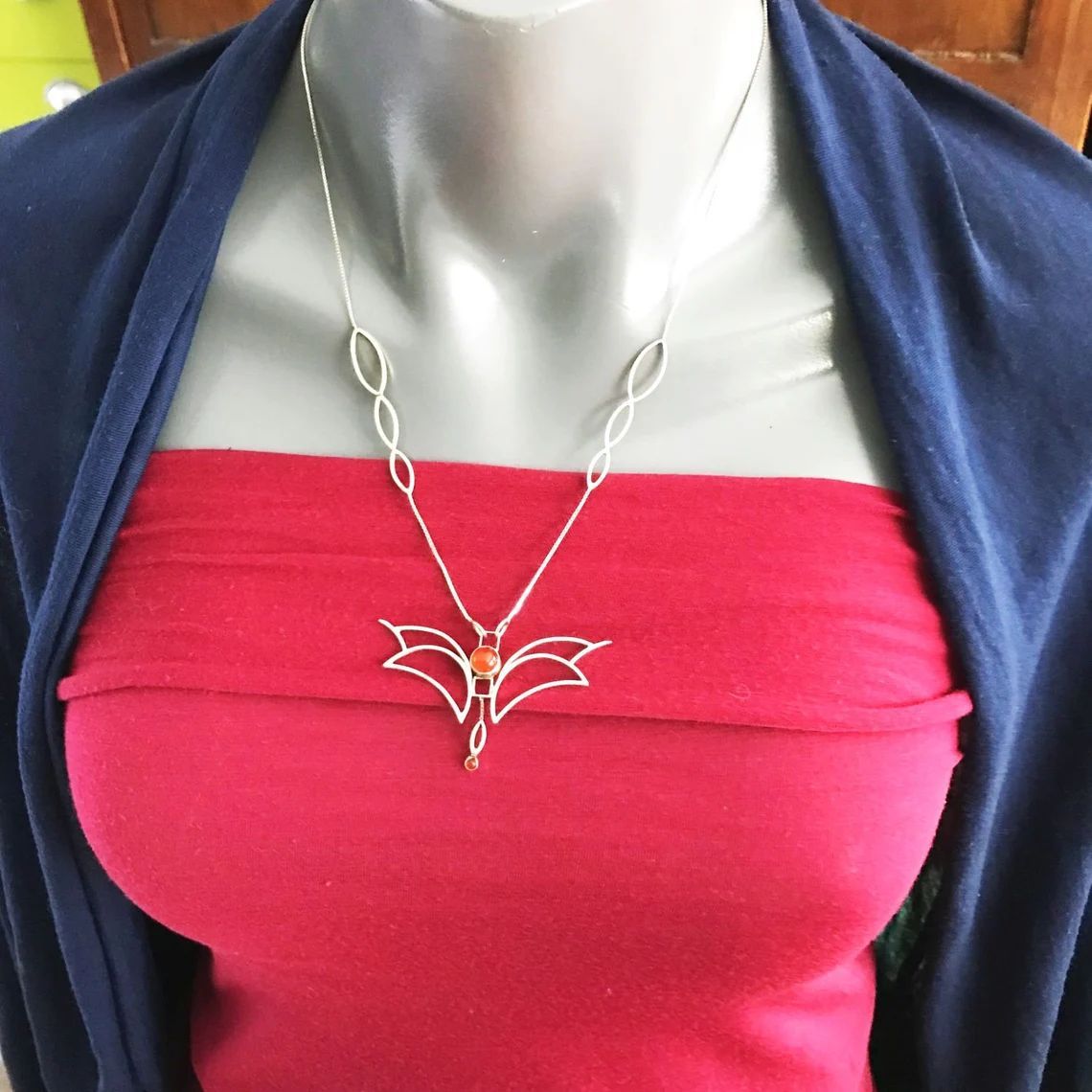 Zilveren vlinder collier met carneool van Karen Klein edelsmid