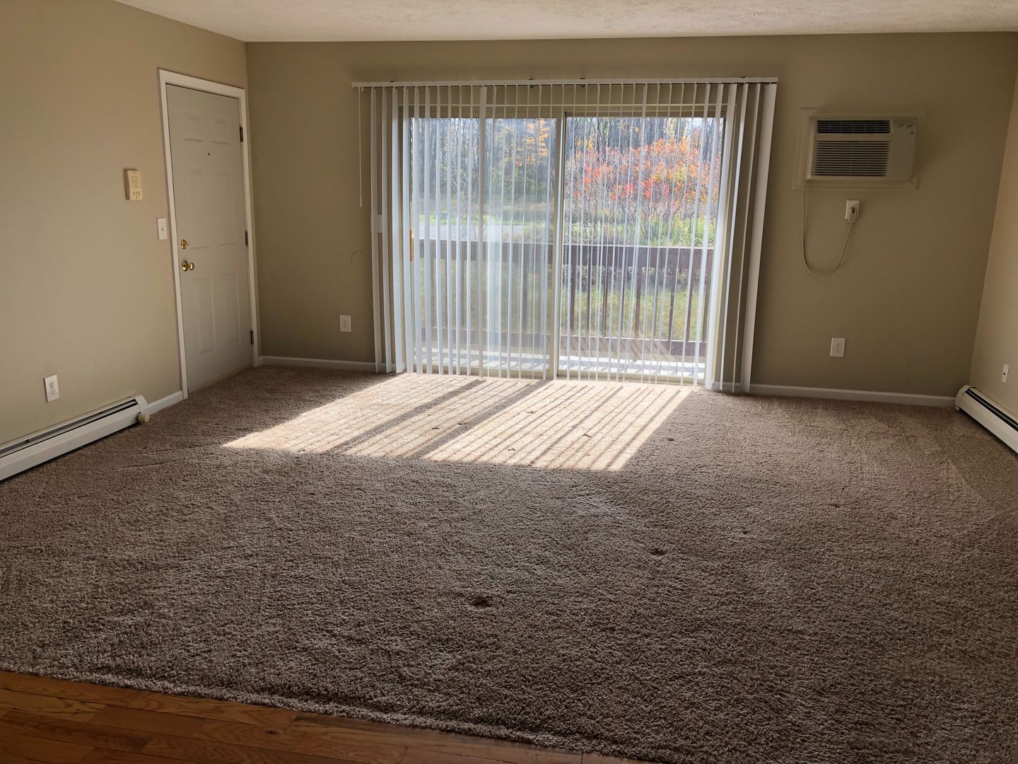 Lakepointe Apartment Homes - Image 2