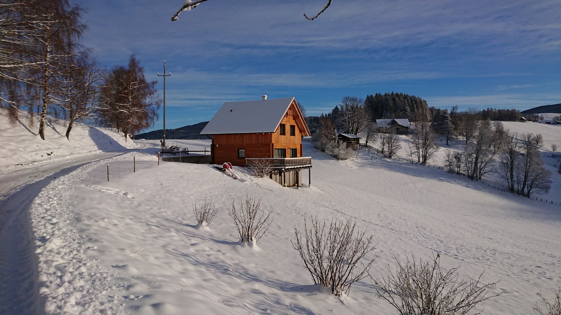 Haus von außen im Winter