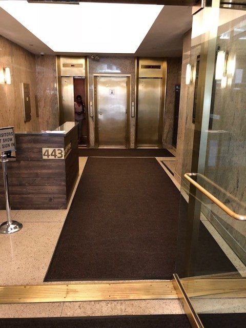 Lobby entrance area of the Park Avenue physical therapy clinic location.
