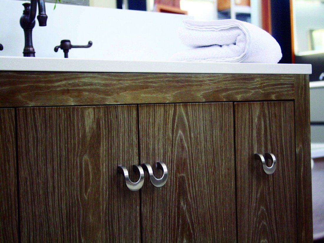 bathroom cabinet hardware