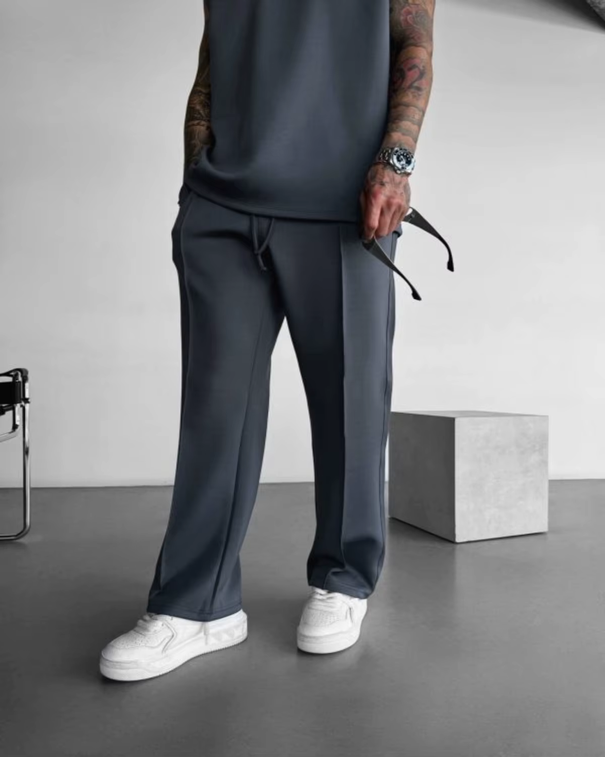 Casual Full-Length Men’s Straight Leg Pants with Drawstring Closure