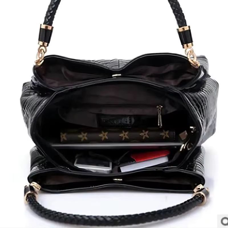 Women’s Large Capacity Tote