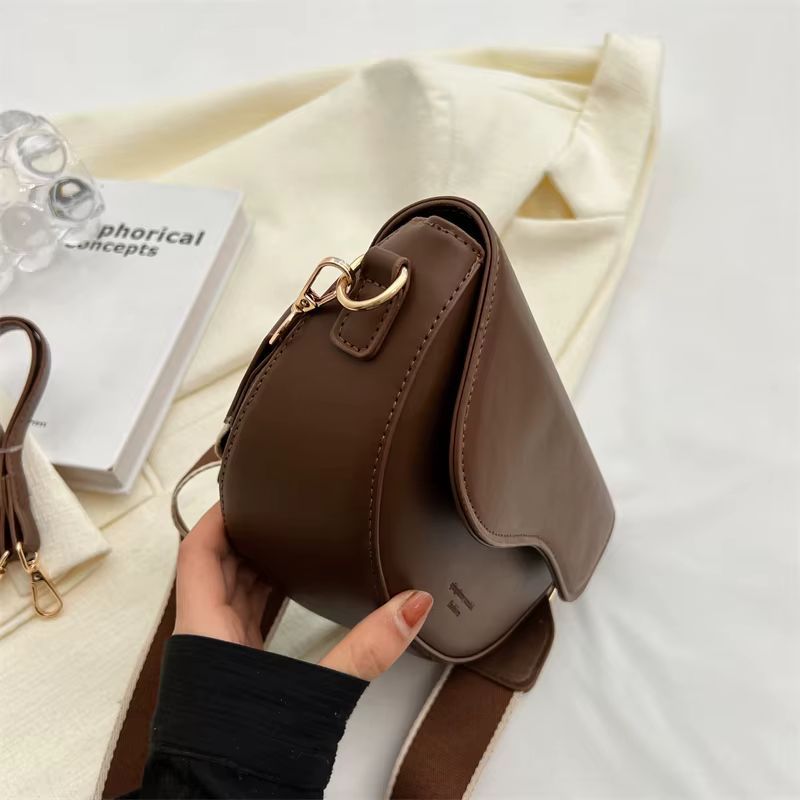 Women’s Vintage Saddle Bag