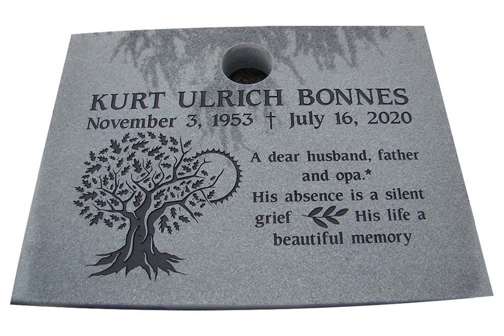 a gravestone for kurt ulrich bonnes who died on july 16 2020