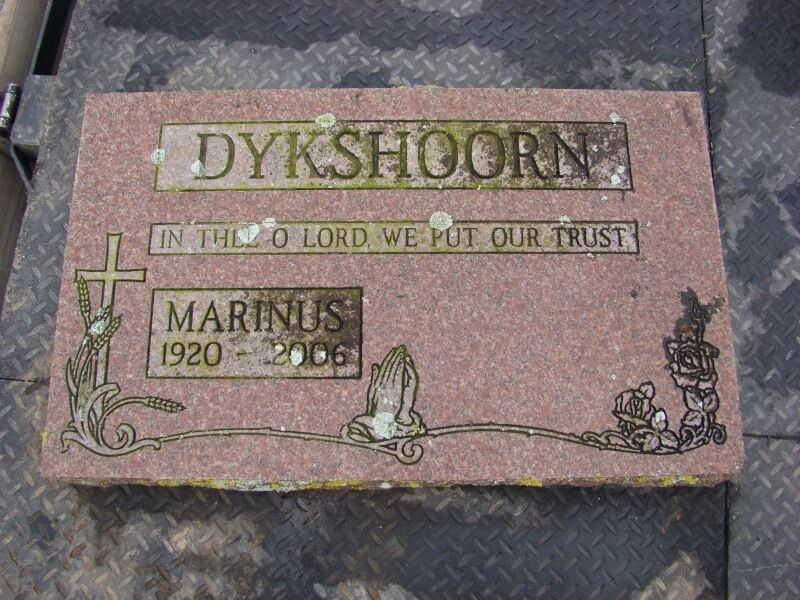 a gravestone with the name dykshoorn on it