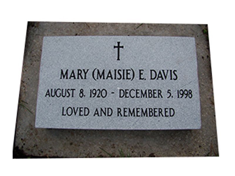 a grave marker for mary maisie e. davis