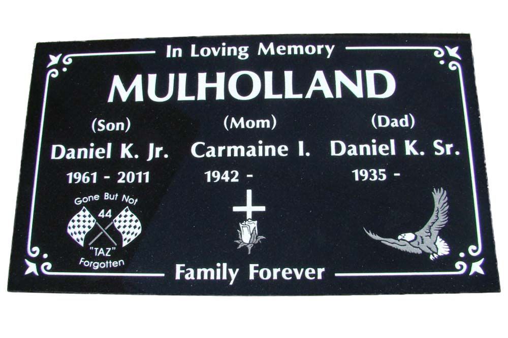 A black sign that says mulholland on it