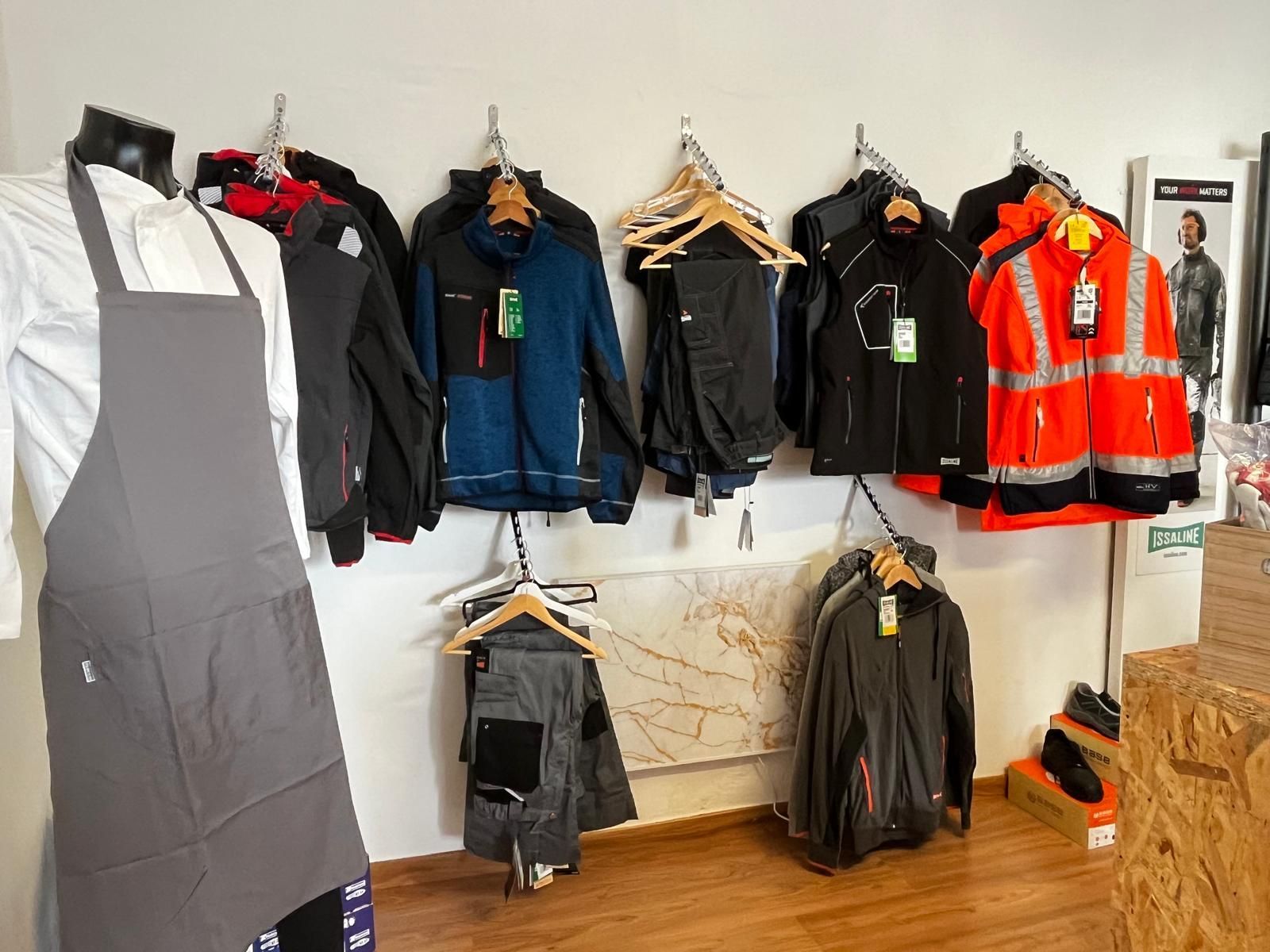 Interni Nora Divise Lavoro