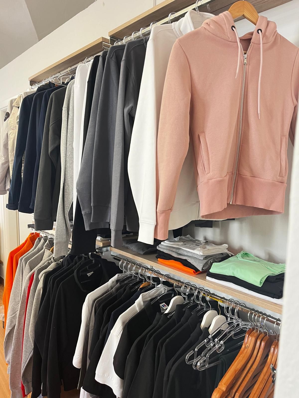 Interni Nora Divise Lavoro