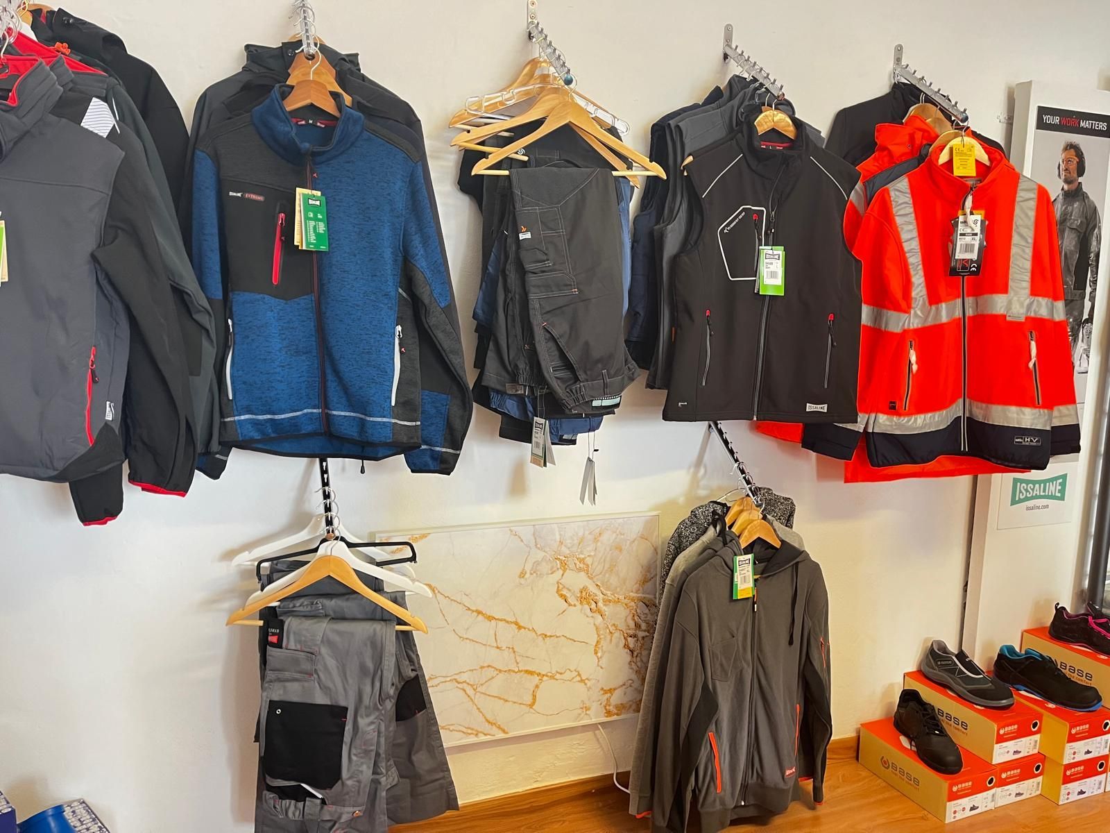 Interni Nora Divise Lavoro