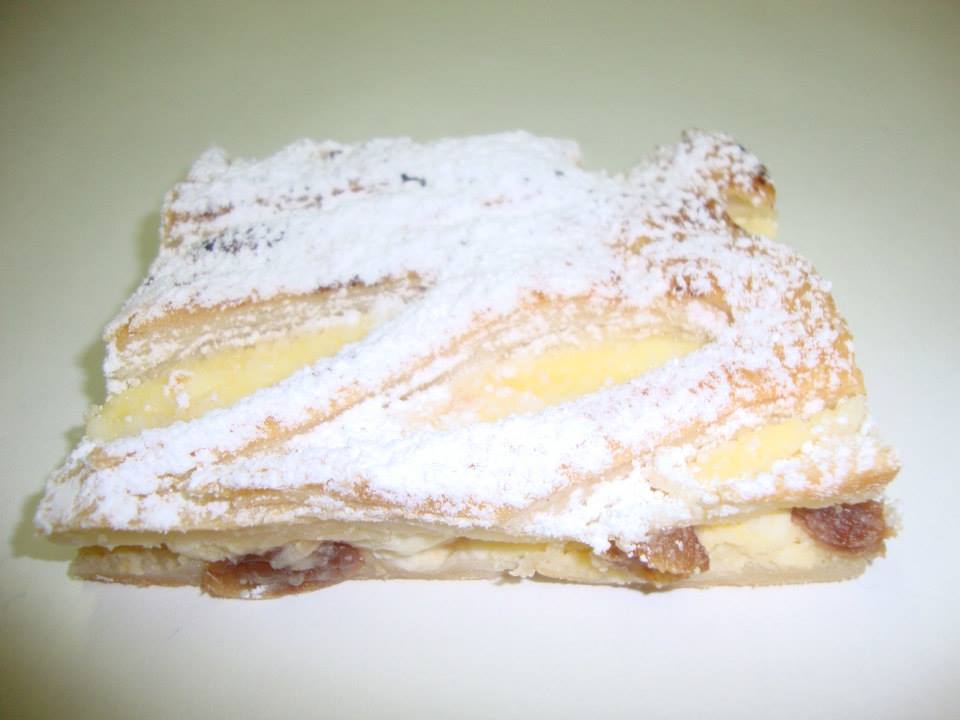 Torta con crema pasticcera
