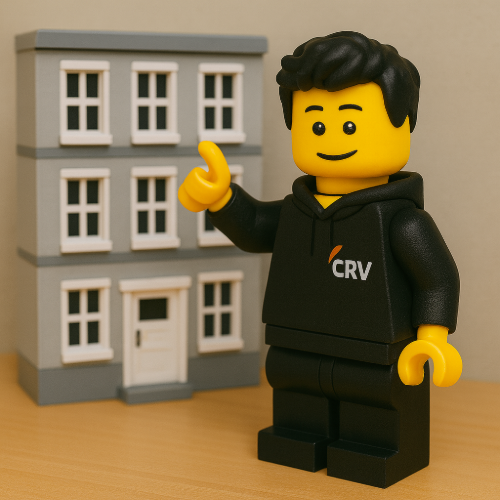 LEGO-mannetje van CRV Service dat samenwerkt met syndici voor onderhoud en herstellingen in gebouwen

