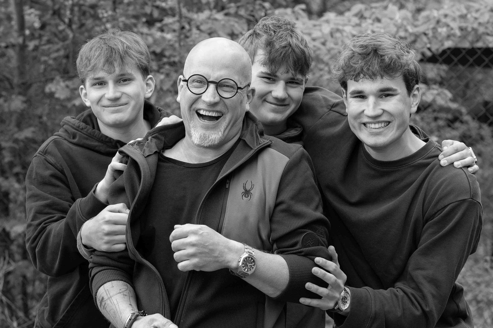 Frederick Sergeant met zijn kinderen Casper, Robbe en Victor – inspiratie achter de naam CRV Service