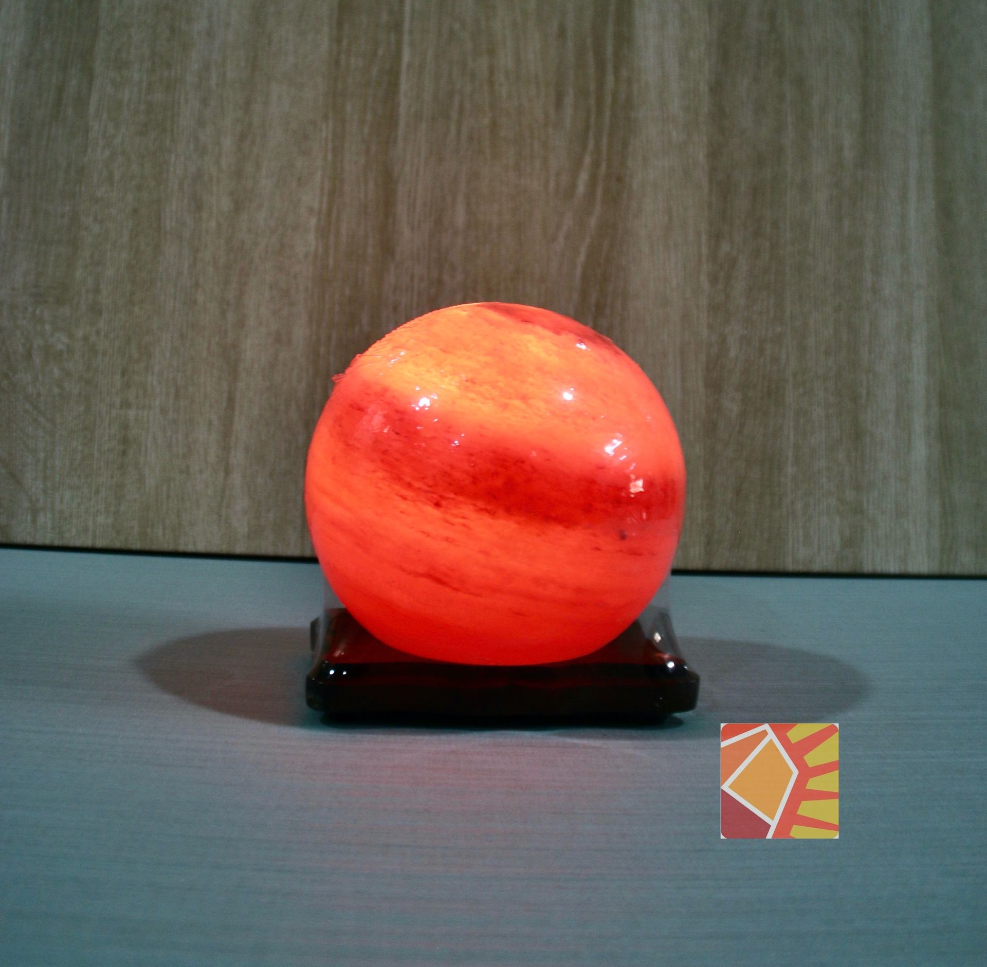 <有球必應> 鴿血紅圓型造型鹽燈 (6吋)