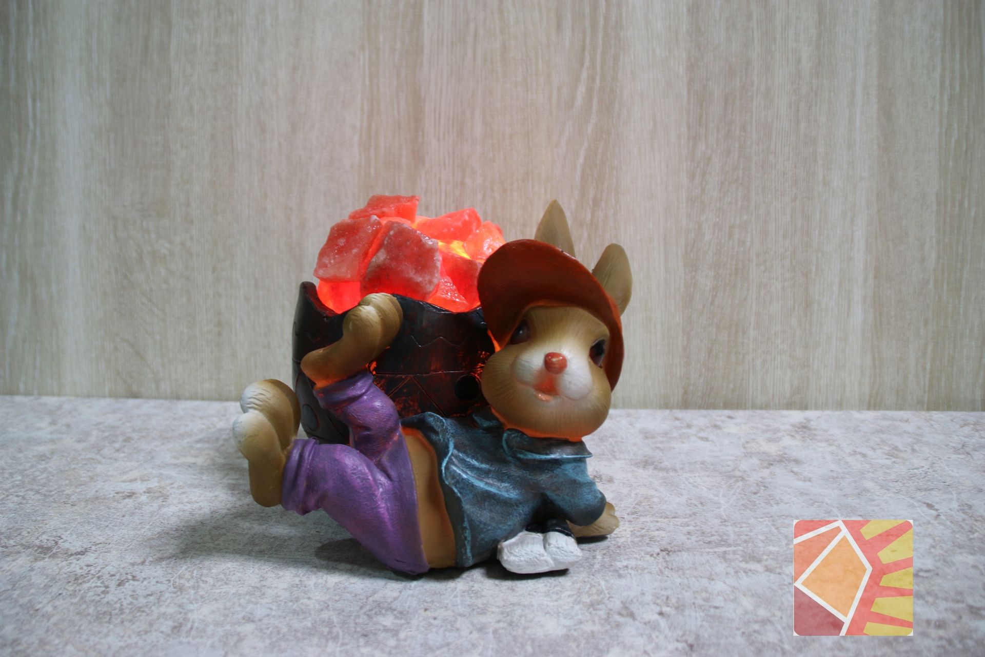 木桶俏皮雄兔兔鹽燈