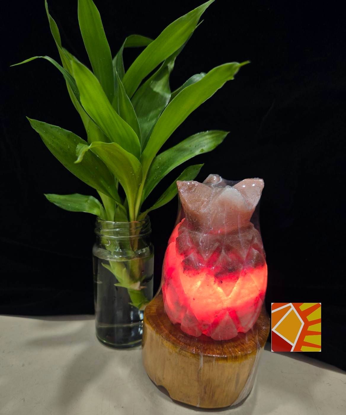 <興旺立來>鴿血紅『小』鳳梨造型鹽燈