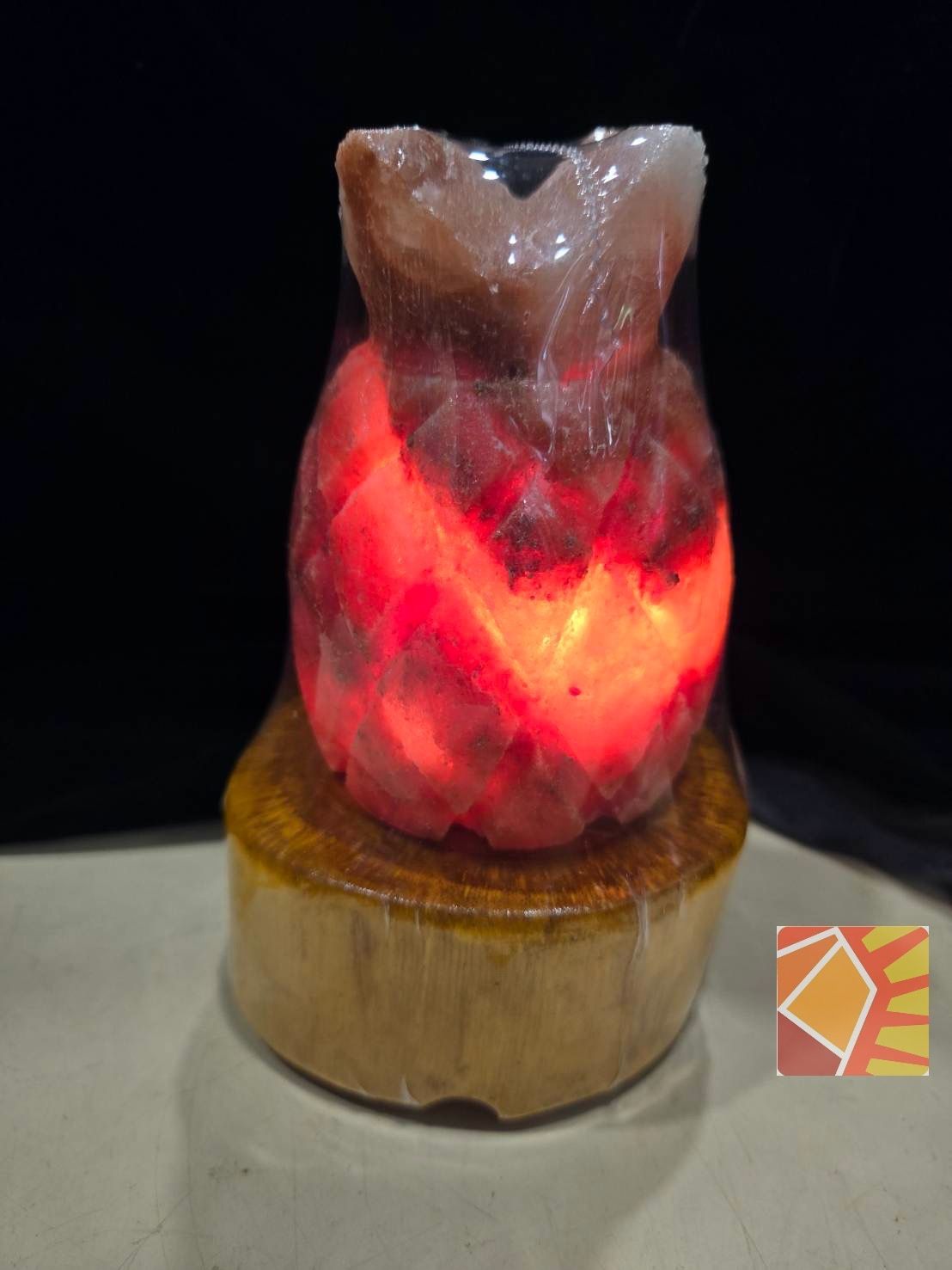 <興旺立來>鴿血紅『小』鳳梨造型鹽燈