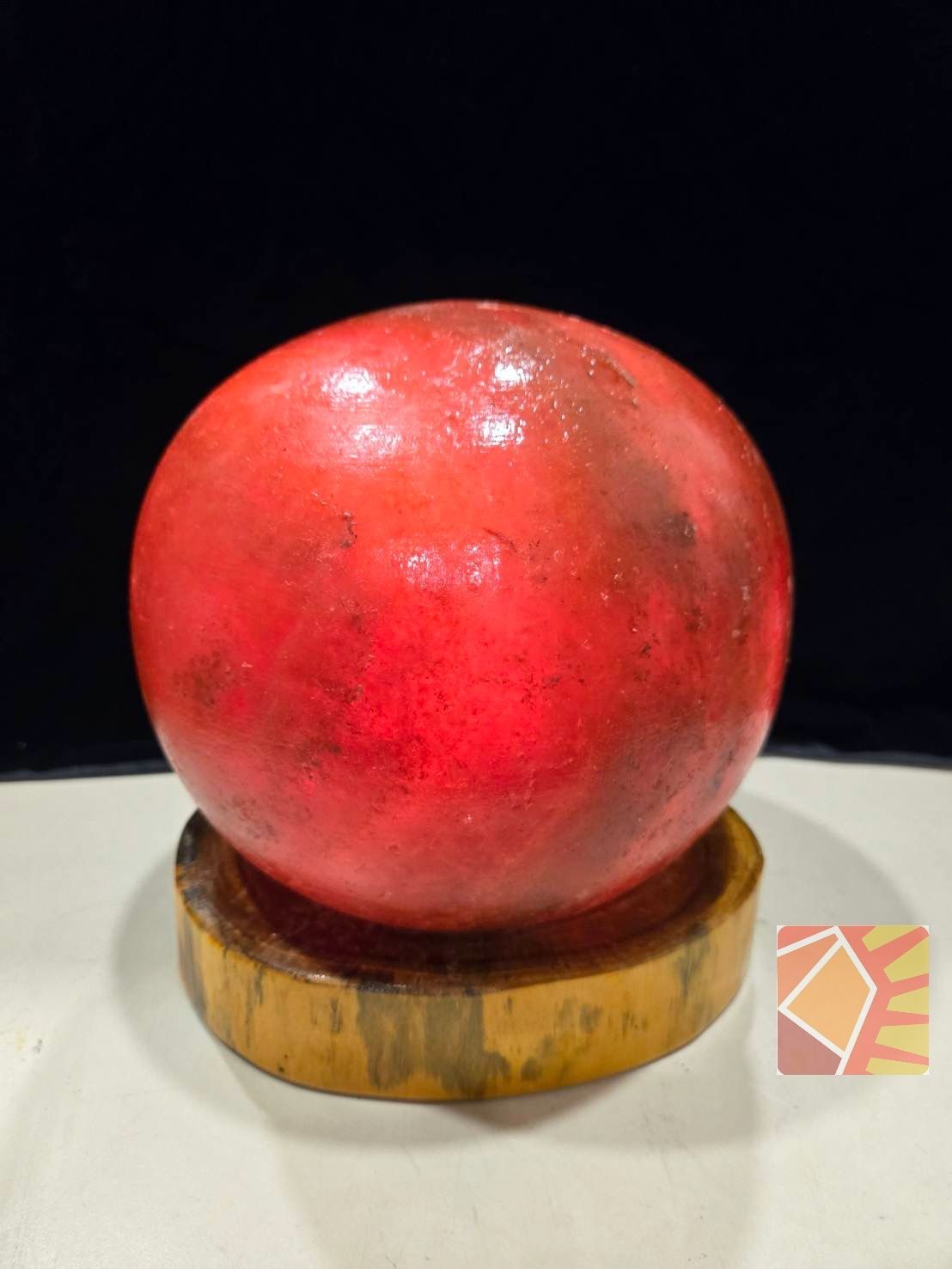 ＜有球必應＞ 鴿血紅圓球8吋造型鹽燈『免運』(隨機出貨)