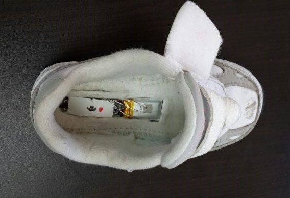 מכשיר הקלטה מוסלק בנעל