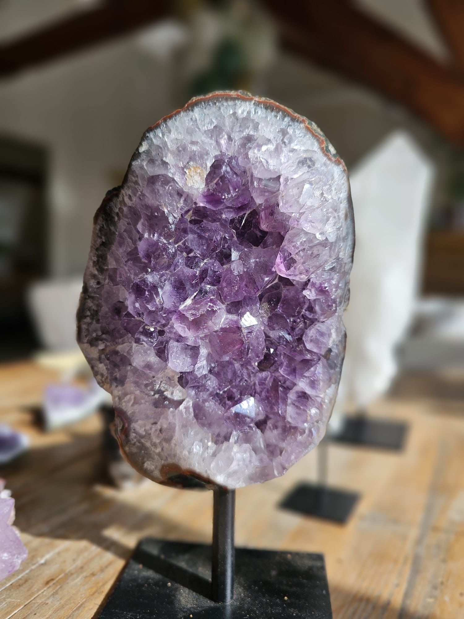 Amethyst op voet