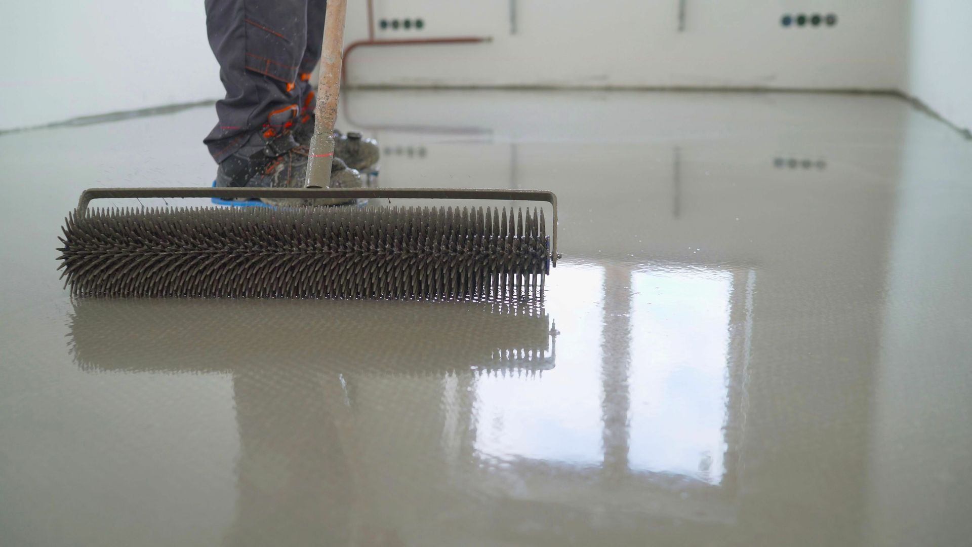 Liquid Screed v Traditional Sand and Cement, 5 Reasons to Choose Liquid Screed