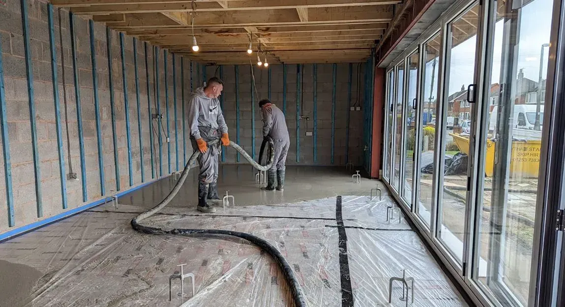 Floor screed installation process